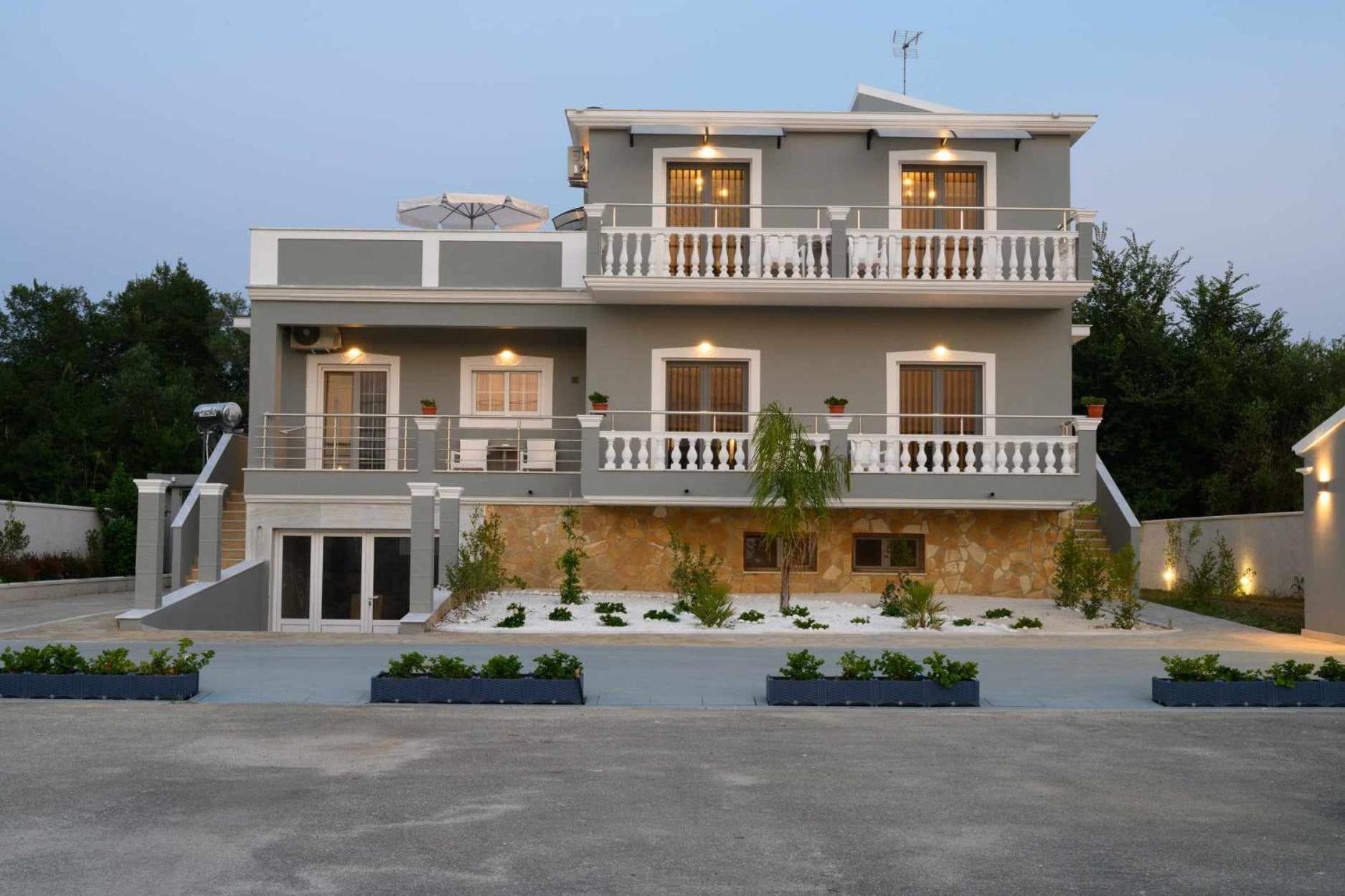 Alina Apartment